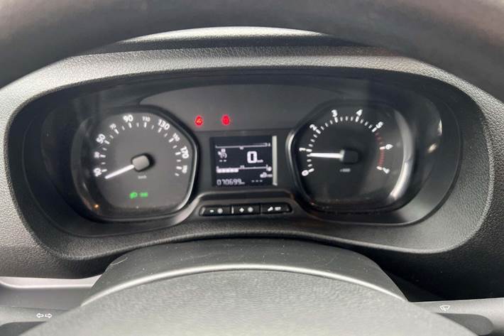 Hvid Toyota ProAce fra 2019