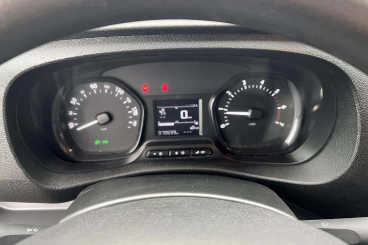 Hvid Toyota ProAce fra 2019