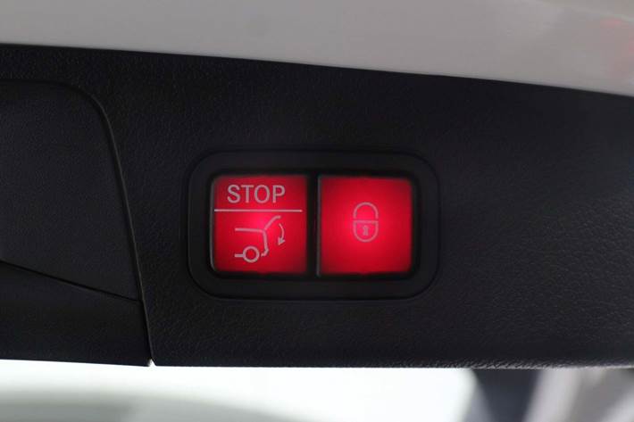 Hvid Mercedes EQA300 fra 2024