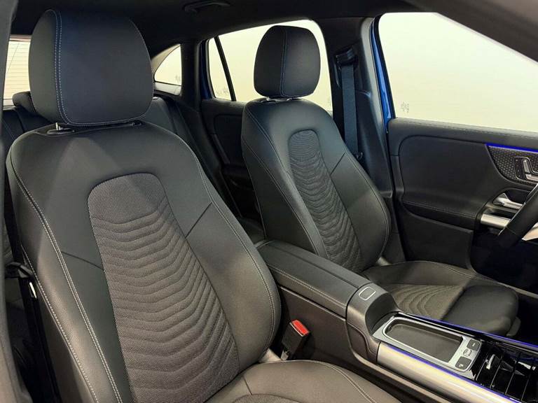 Mercedes EQA300 Progressive 4Matic