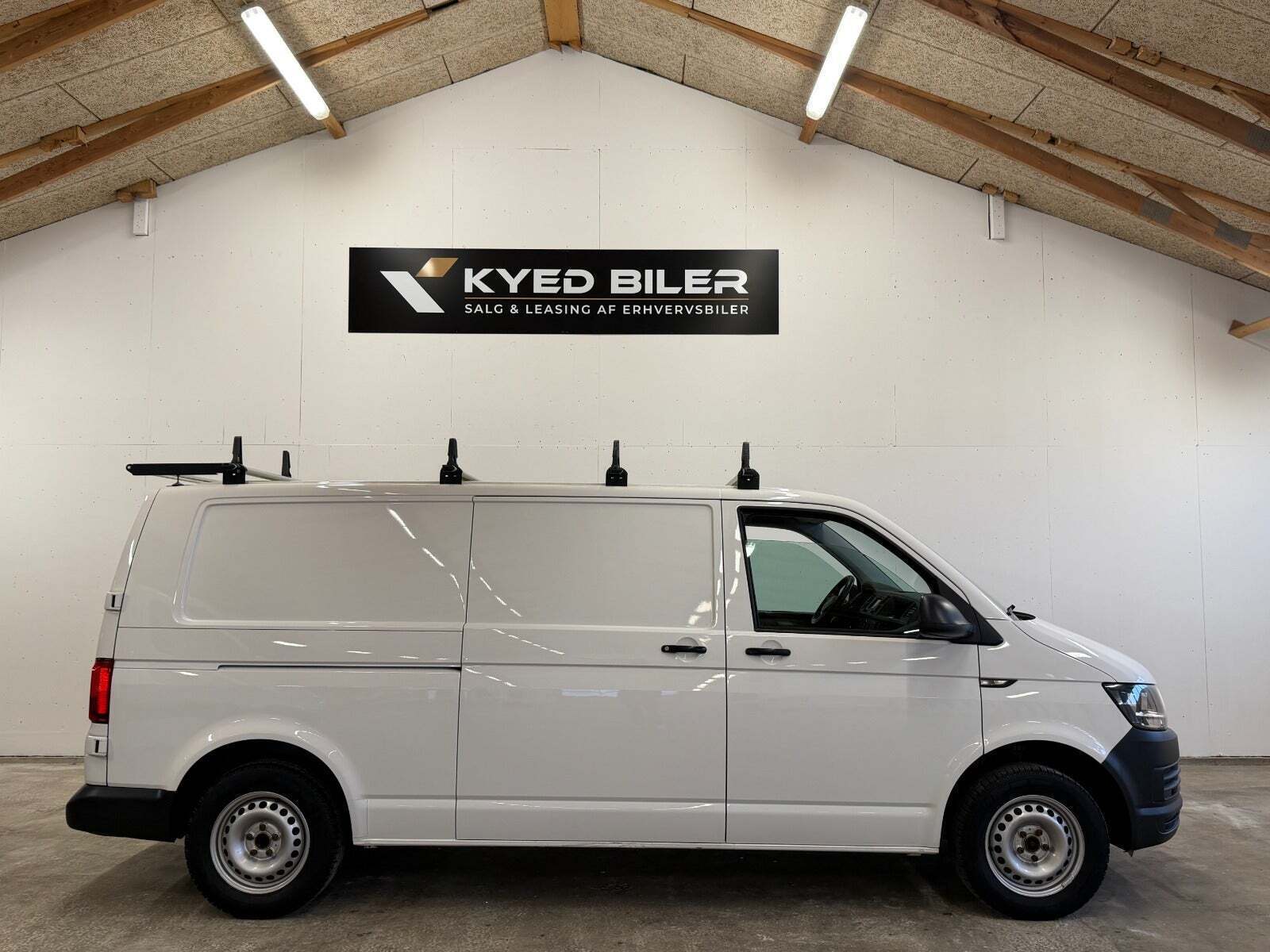 Hvid VW Transporter fra 2017