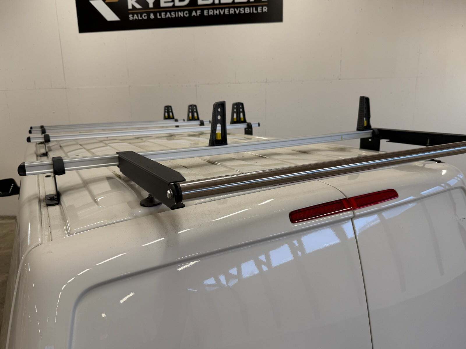 Hvid VW Transporter fra 2017