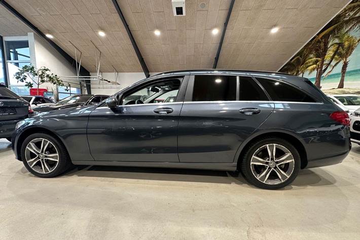Grå Mercedes C200 d fra 2016