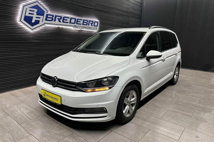 undefined VW Touran fra 2020 set udefra