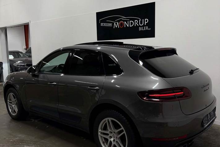 Grå Porsche Macan S fra 2018