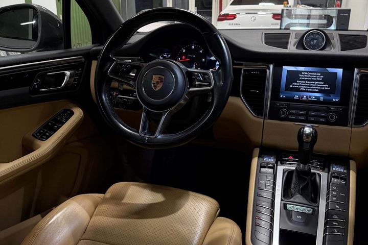 Grå Porsche Macan S fra 2018