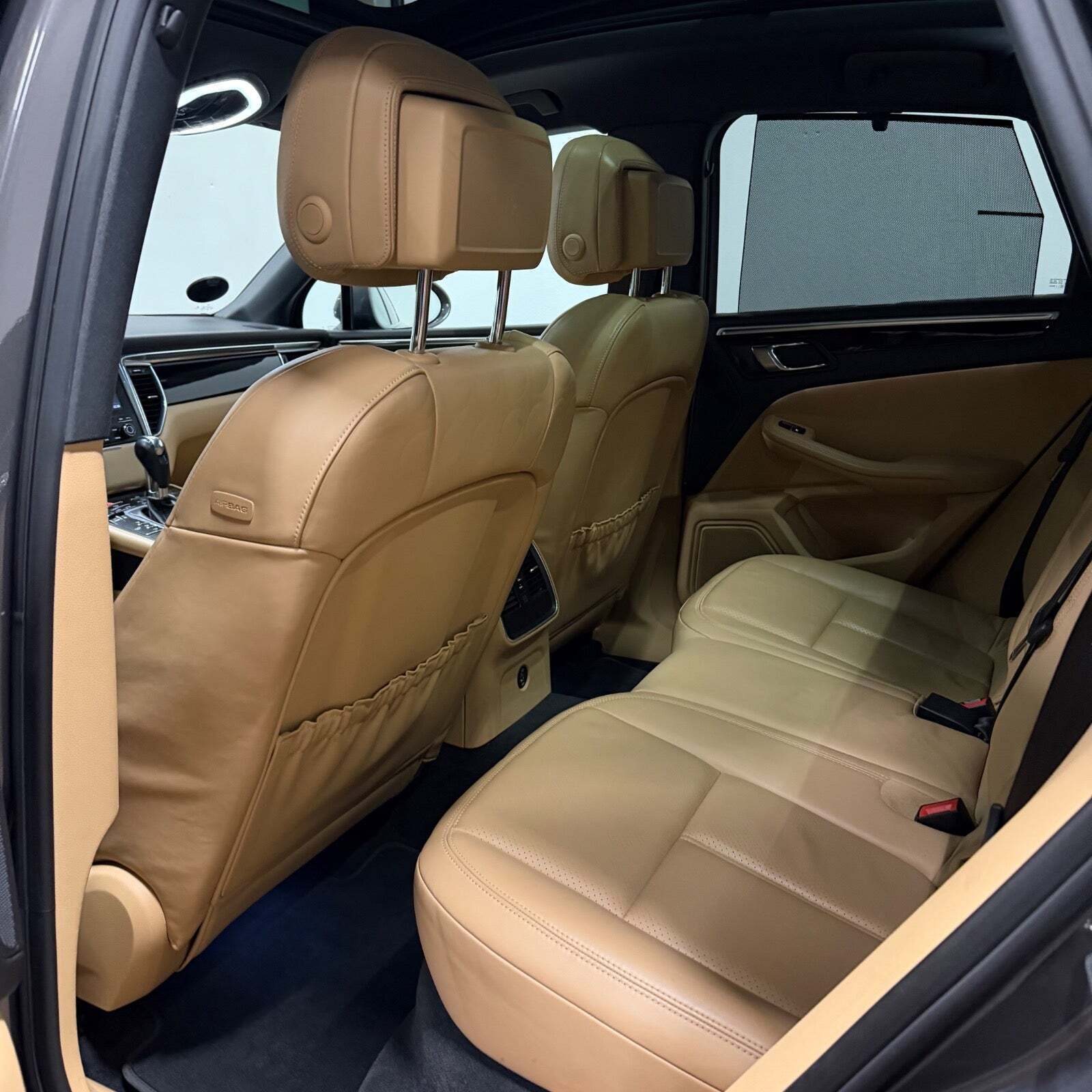 Grå Porsche Macan S fra 2018