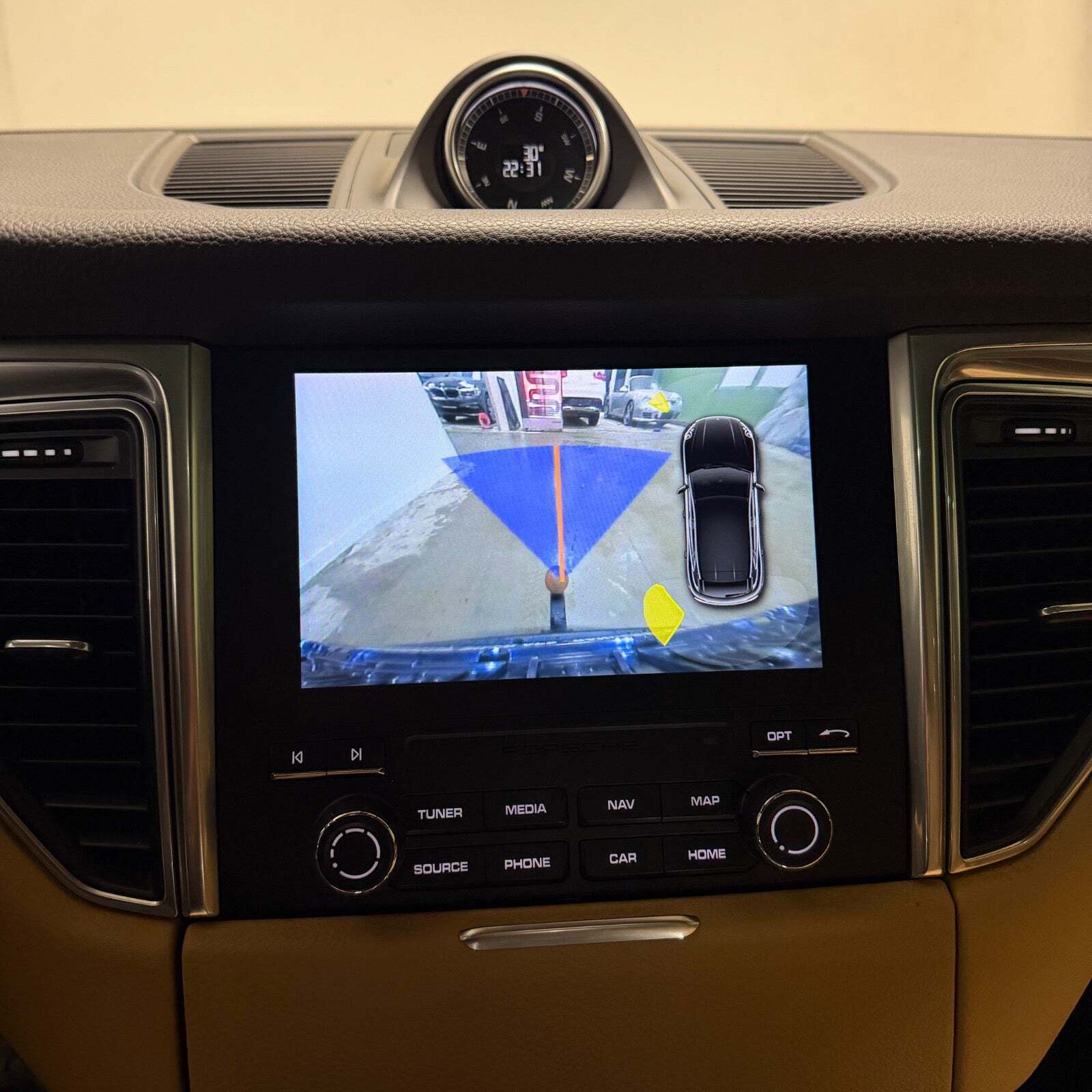 Grå Porsche Macan S fra 2018