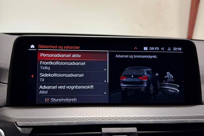 Blå BMW X3 fra 2020