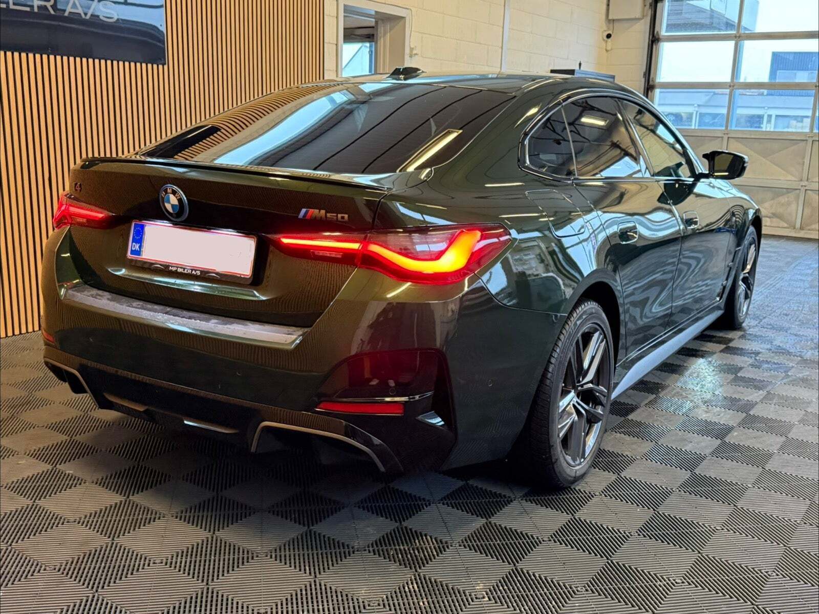 Grøn BMW i4 fra 2022