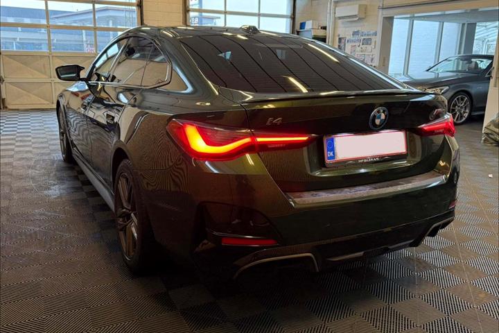 Grøn BMW i4 fra 2022