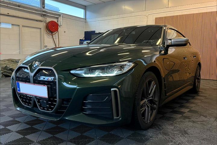 Grøn BMW i4 fra 2022