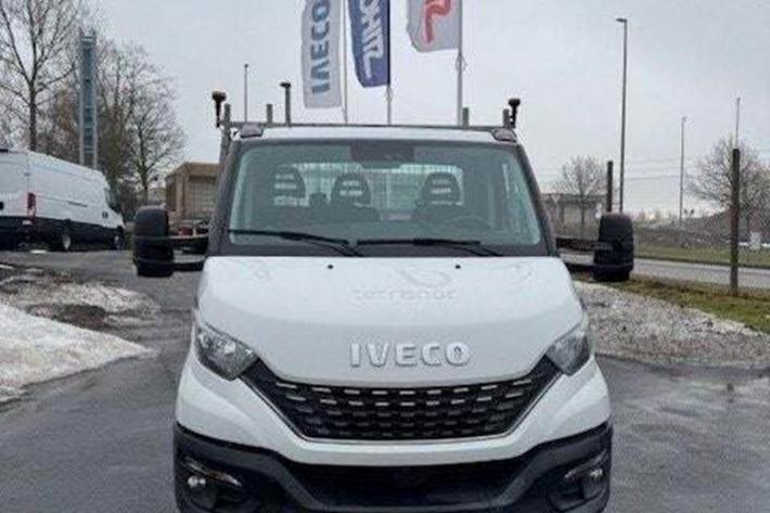 Hvid Iveco Daily fra 2020