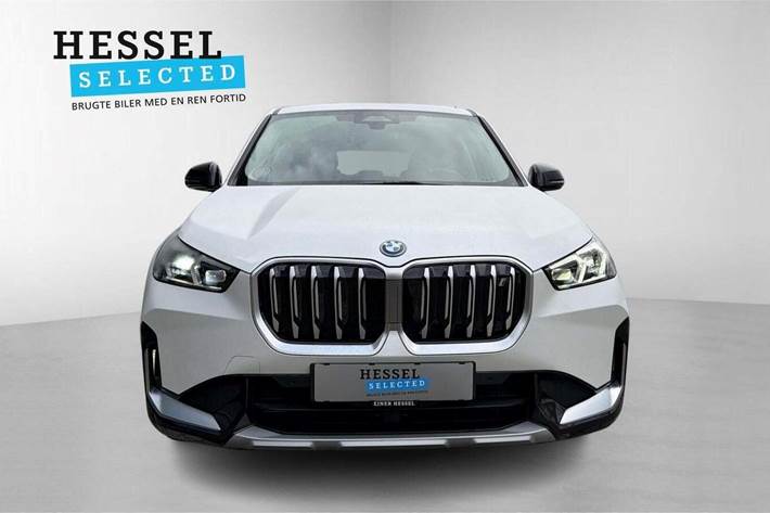Hvid BMW iX1 fra 2023