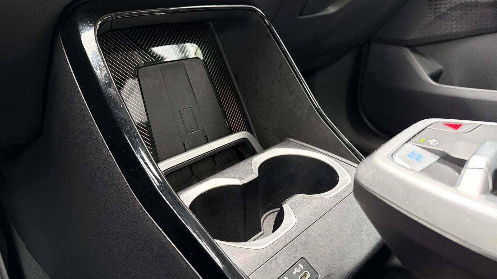 Hvid BMW iX1 fra 2023