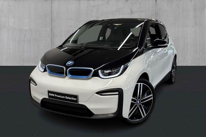 Hvid BMW i3 fra 2022 set udefra