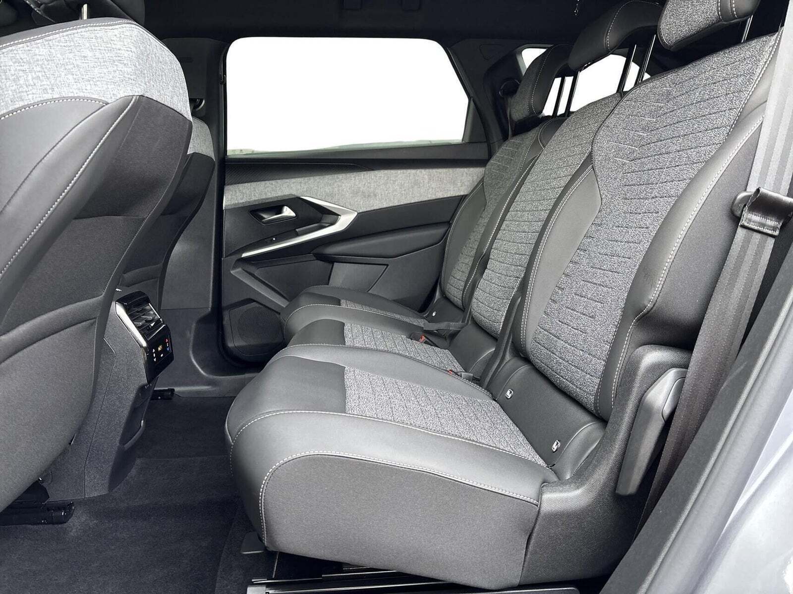 Peugeot e-5008 77 Allure 7prs