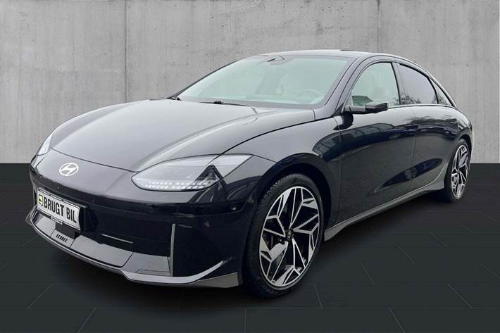 Blå Hyundai Ioniq 6 fra 2023