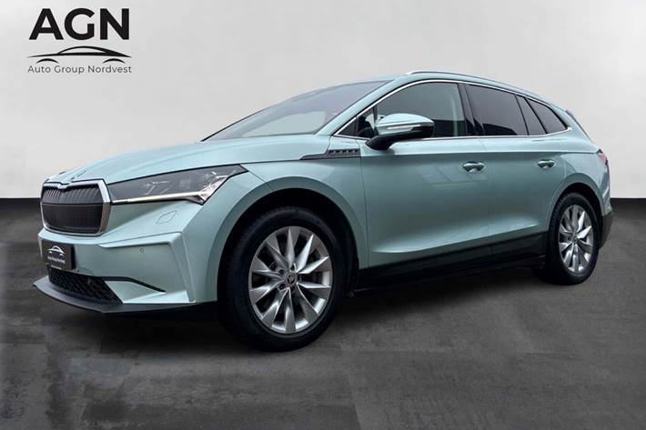 Turquoise Skoda Enyaq fra 2021 set udefra