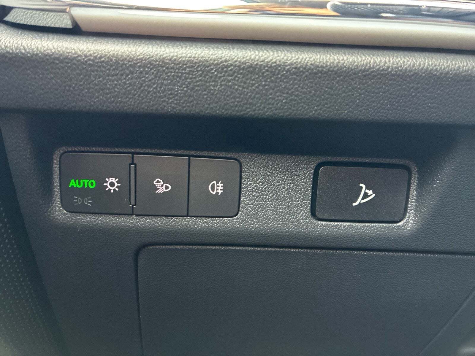 Turquoise Skoda Enyaq fra 2021