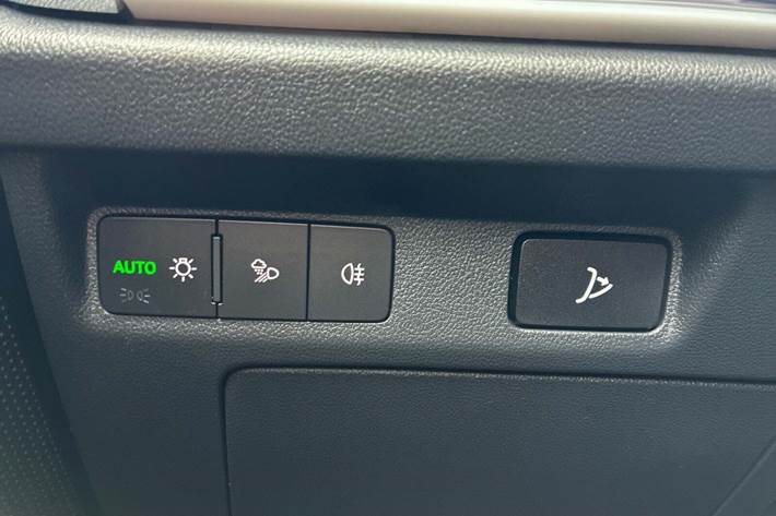 Turquoise Skoda Enyaq fra 2021