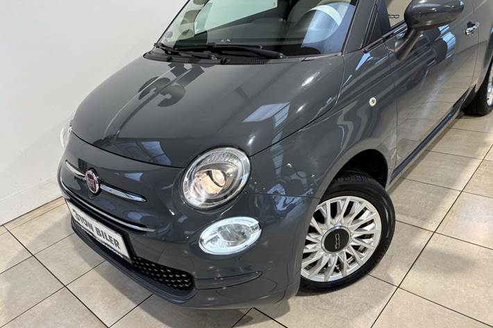 Grå Fiat 500C fra 2020