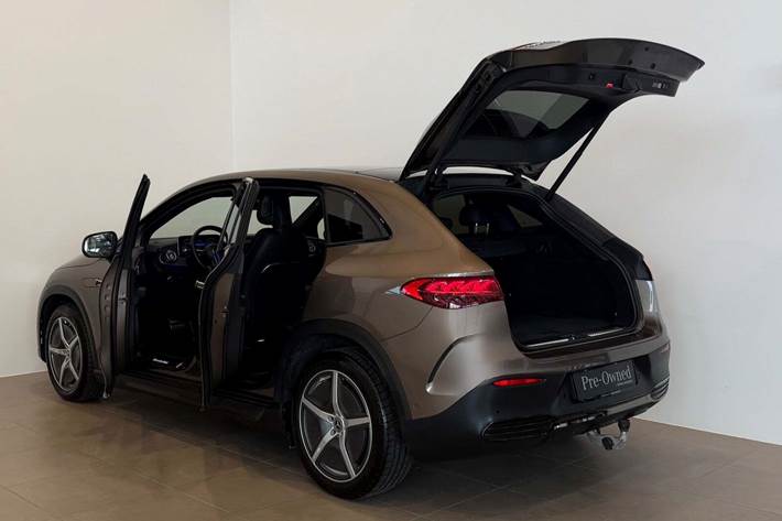 Brun Mercedes EQE350 SUV fra 2024