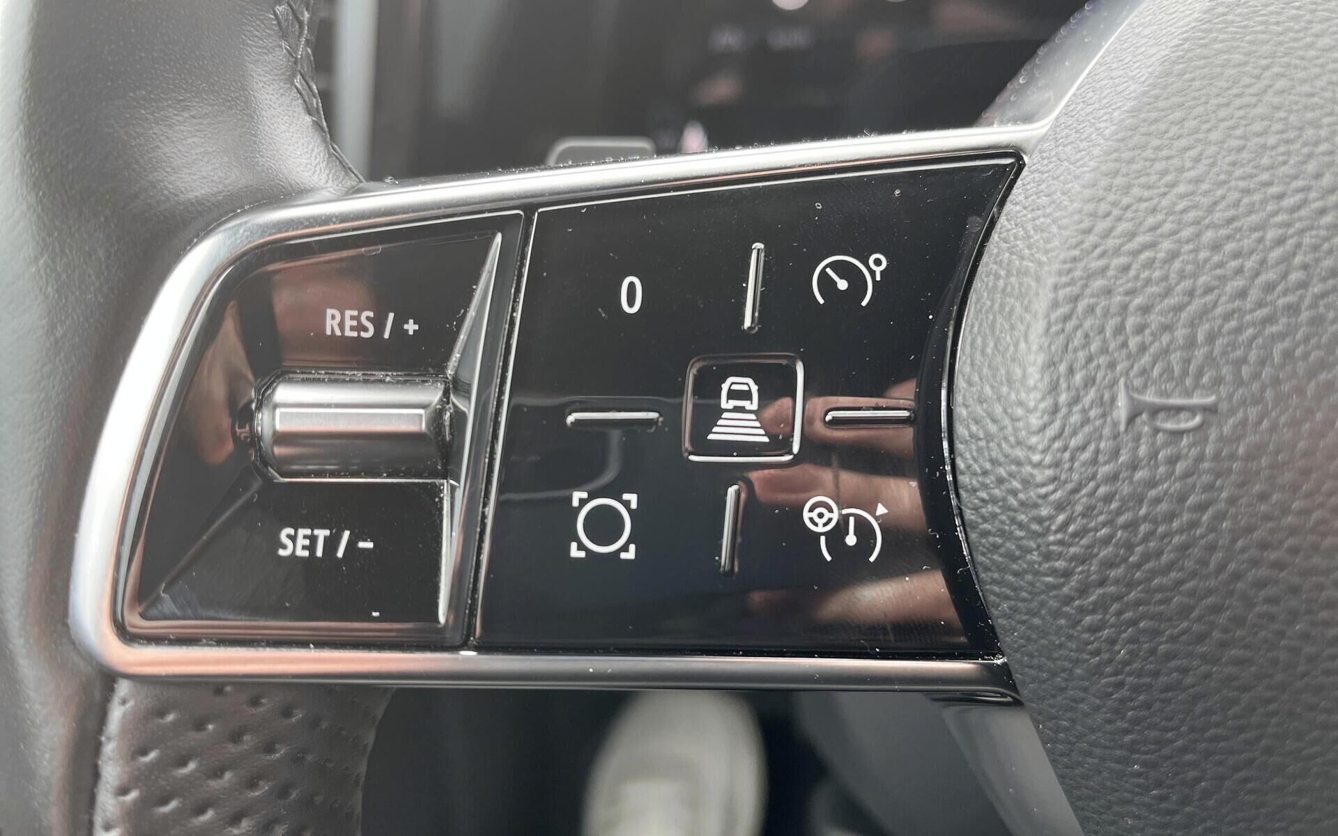 Grå Renault Mégane fra 2023