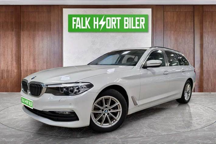 Hvid BMW 520d fra 2019 set udefra