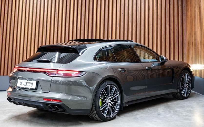 Porsche Panamera 4
