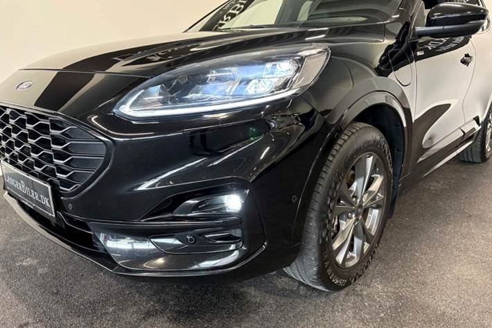 Sort Ford Kuga fra 2021