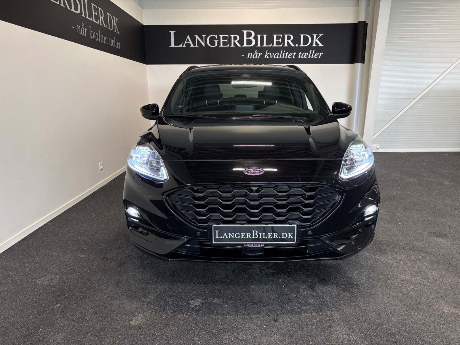 Sort Ford Kuga fra 2021