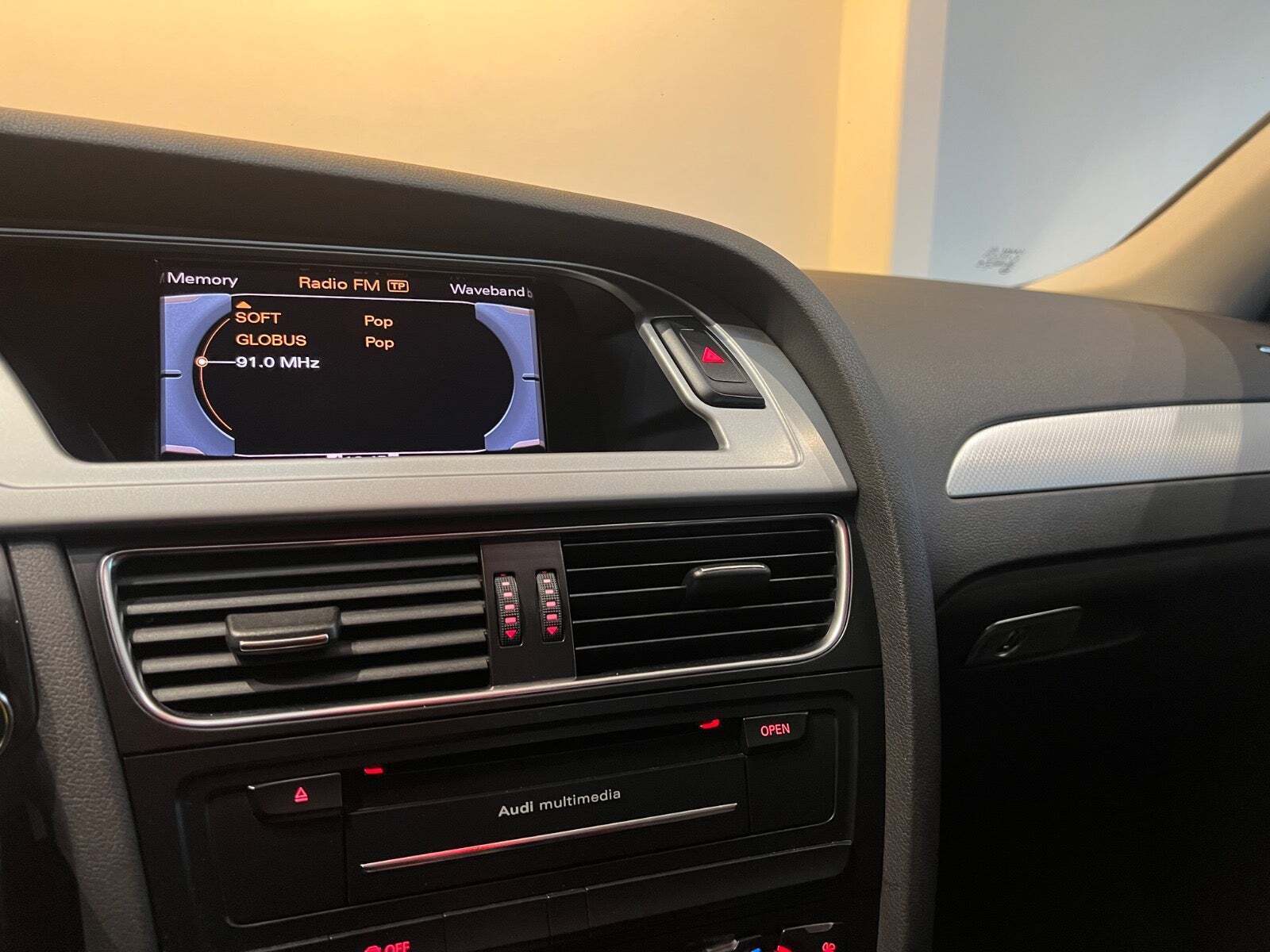 Sort Audi A4 fra 2012