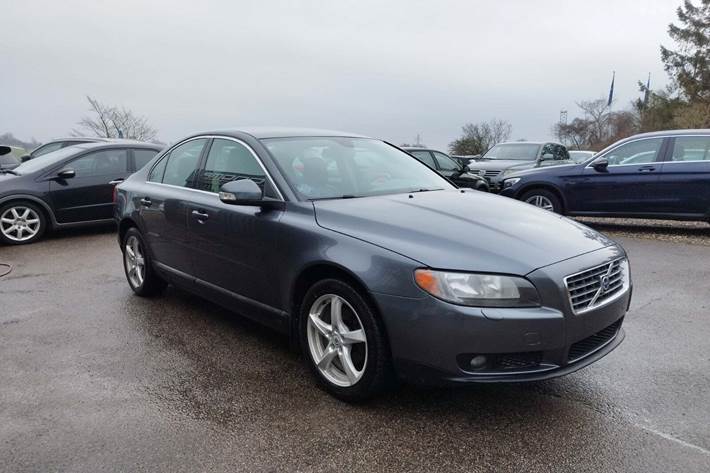 Grå Volvo S80 fra 2007