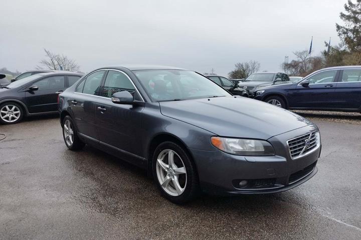 Grå Volvo S80 fra 2007