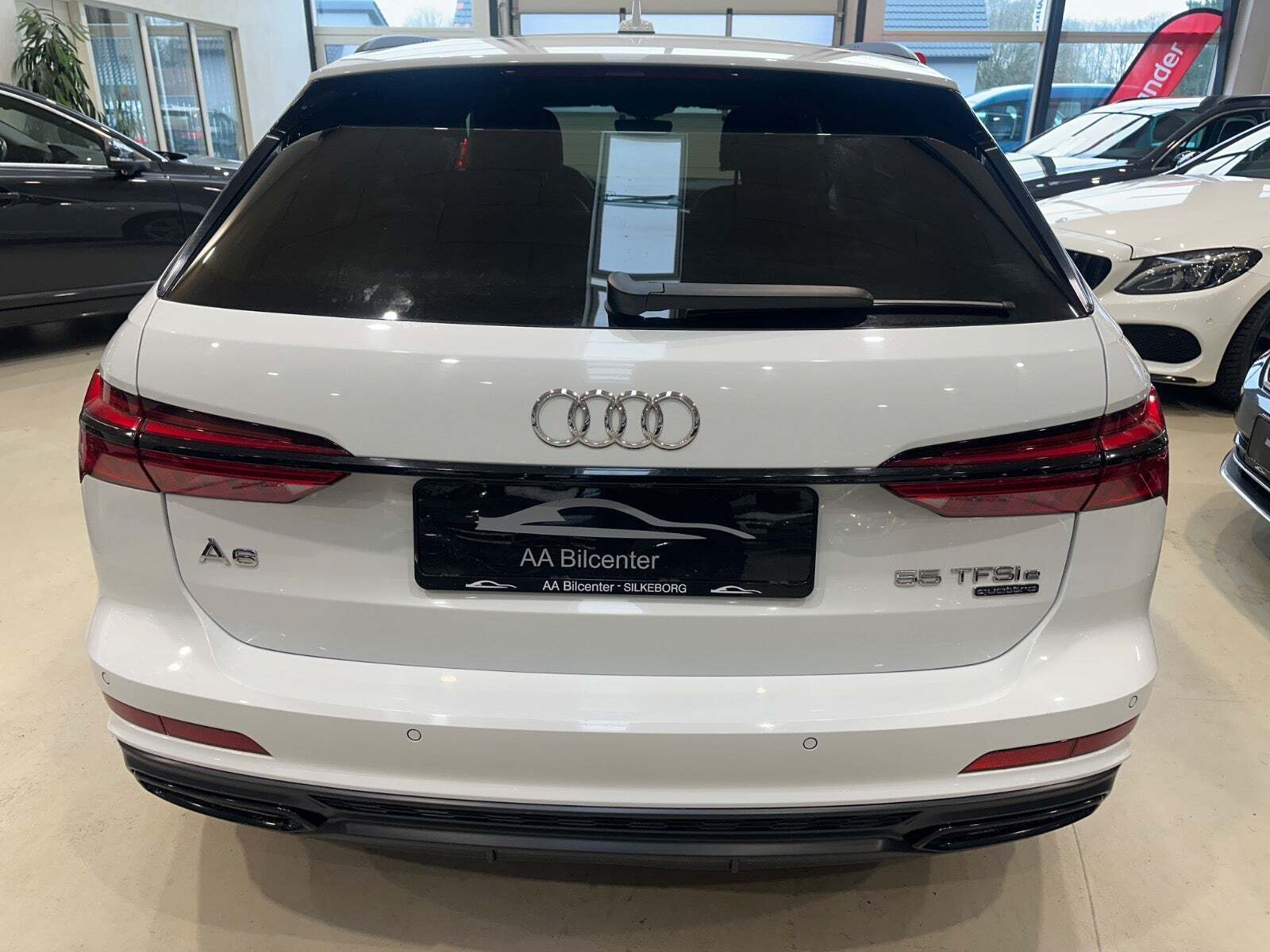 Hvid Audi A6 fra 2020