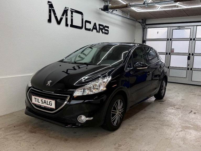 Peugeot 208 1,2 VTi Allure Sky