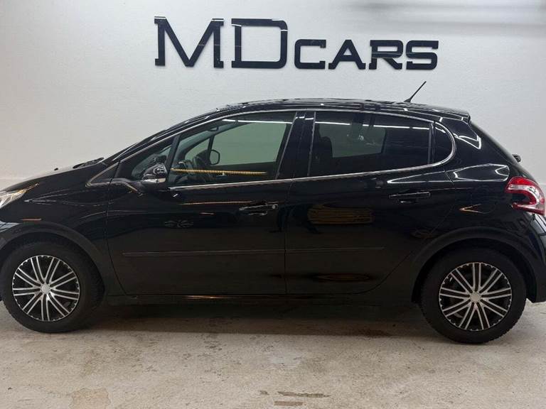 Peugeot 208 1,2 VTi Allure Sky