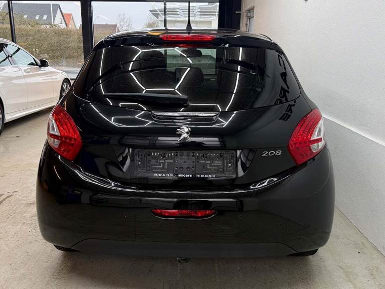 Peugeot 208 1,2 VTi Allure Sky