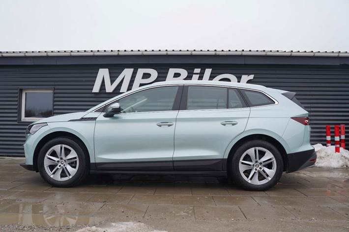 Turquoise Skoda Enyaq fra 2023