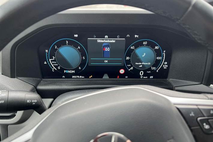 Hvid VW Transporter fra 2025