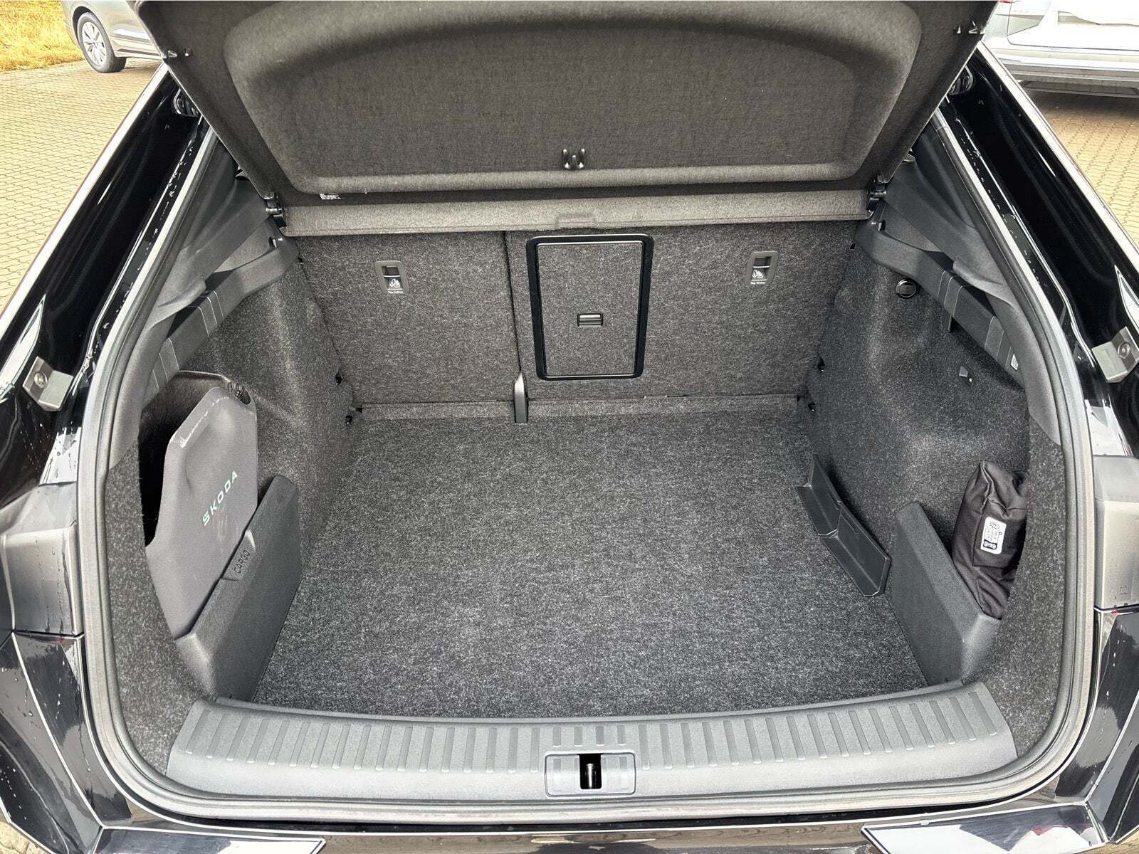 Sort Skoda Enyaq fra 2026