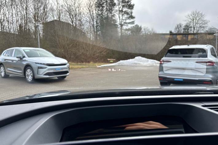 Sort Skoda Enyaq fra 2026