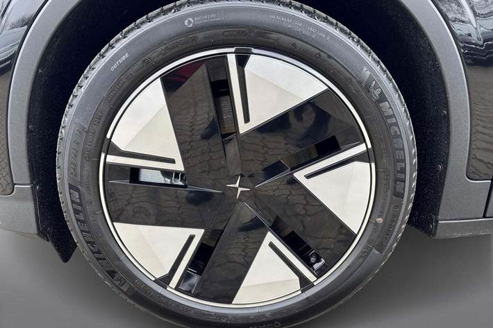 Sort Polestar 2 fra 2026