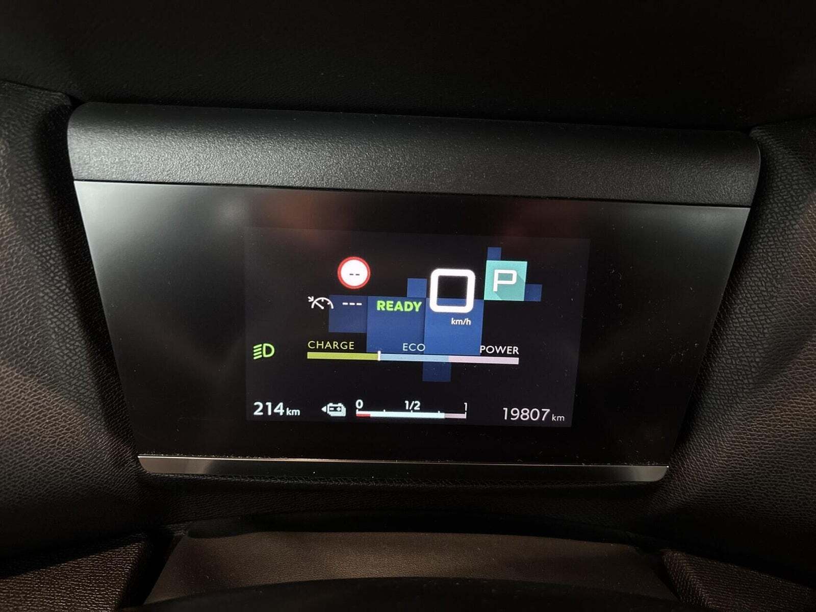 Grå Citroën ë-C4 fra 2022