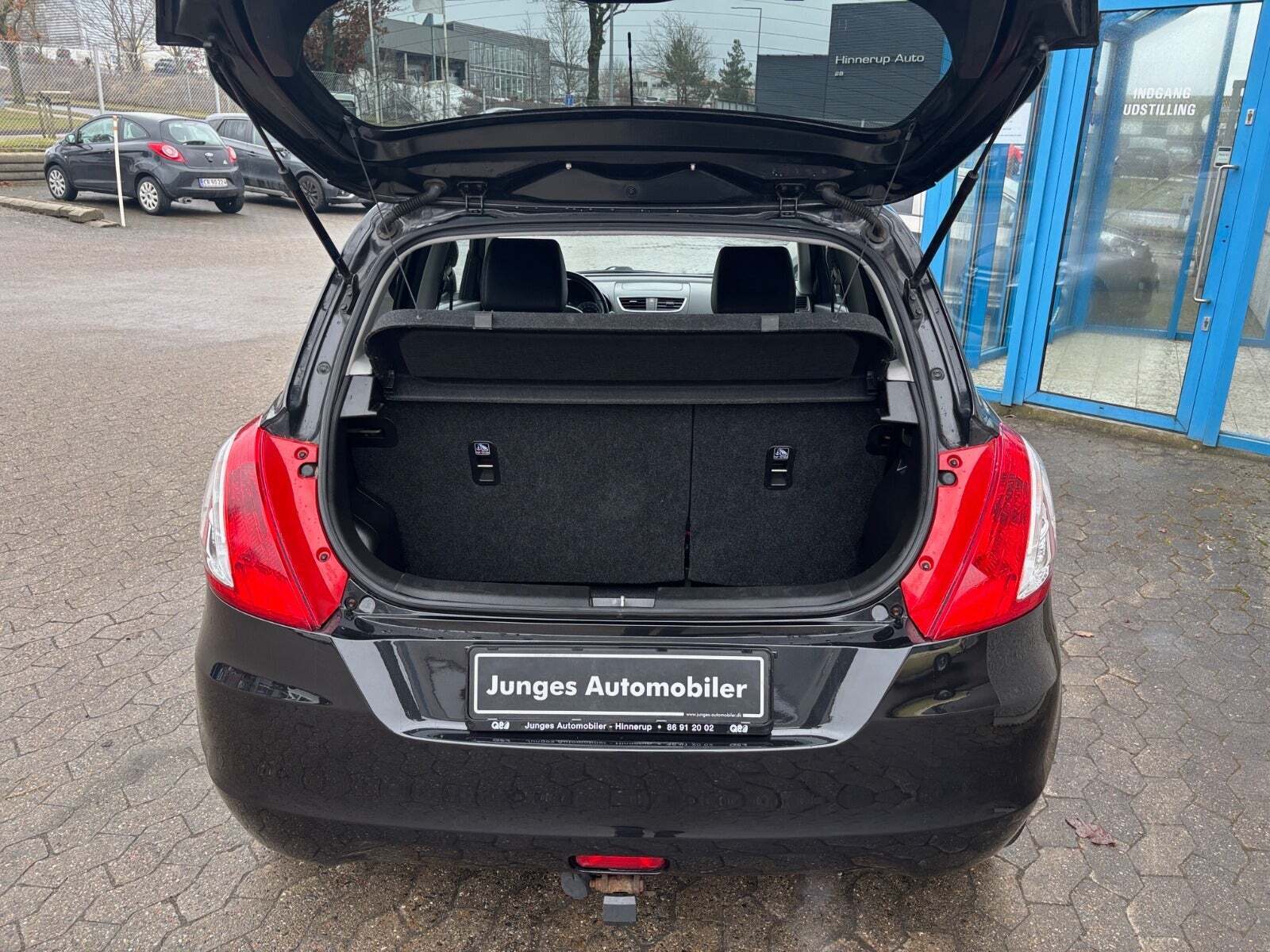 Sort Suzuki Swift fra 2016