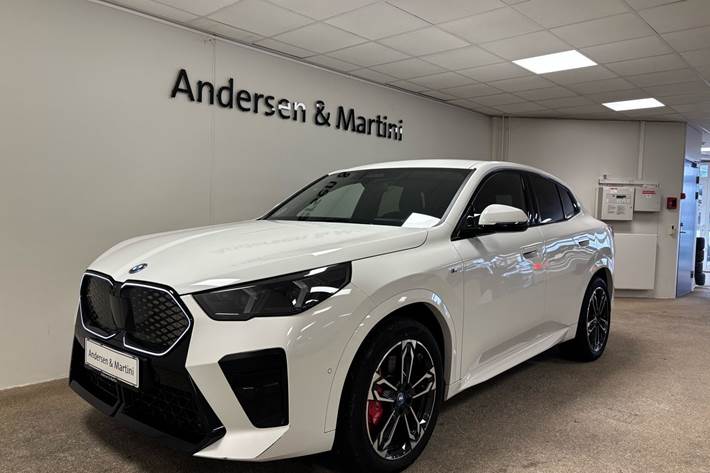 undefined BMW iX2 fra 2025 set udefra