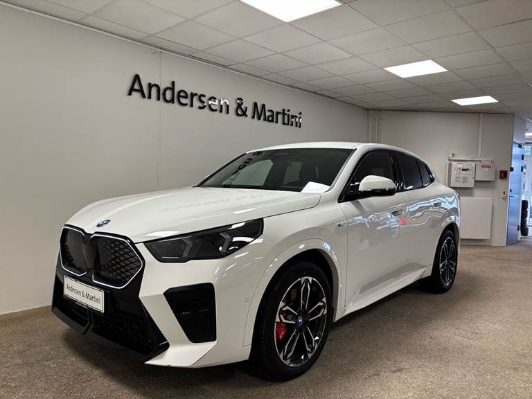 BMW iX2 eDrive20 EL M-Sport 204HK 5d Aut.