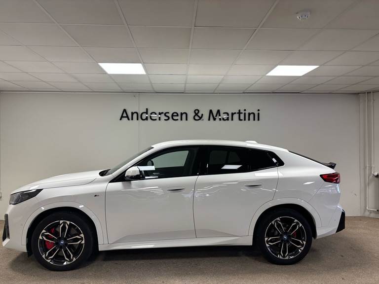 BMW iX2 eDrive20 EL M-Sport 204HK 5d Aut.