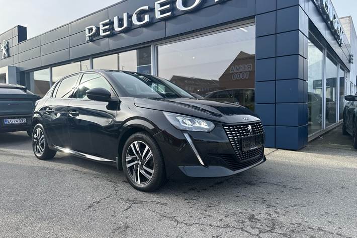 Sort Peugeot 208 fra 2021 set udefra